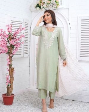 The Pret [MAELLA] sophisticated tone of grey and powder pink